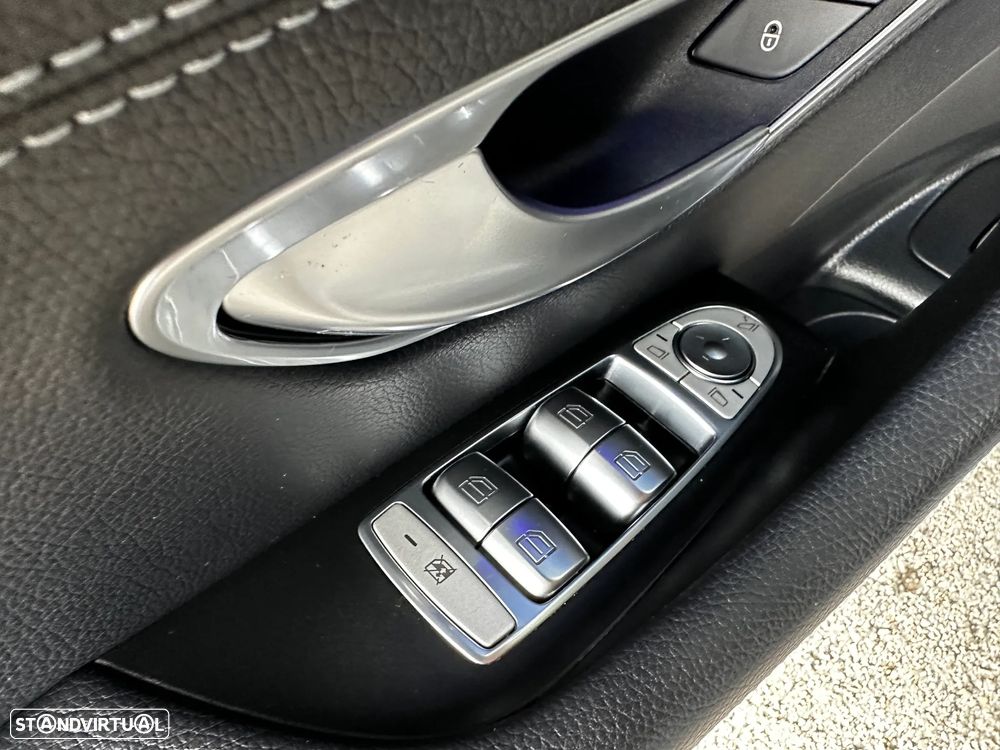 Mercedes-Benz E 300 de AMG Line - 21