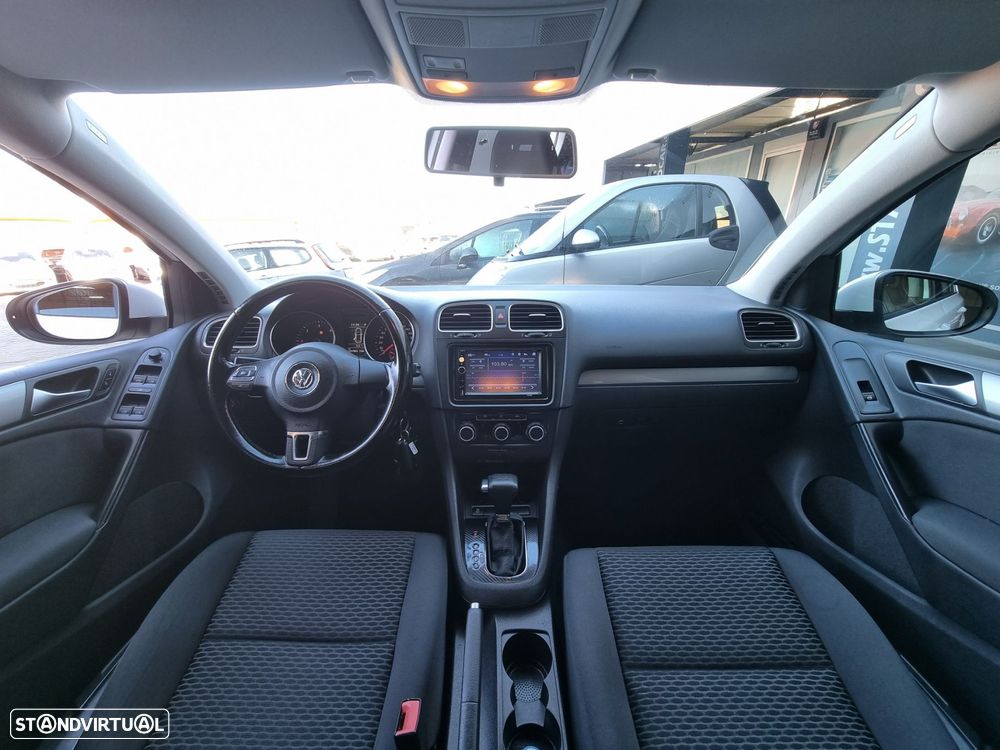 VW Golf 1.6 TDi Confortline DSG - 6