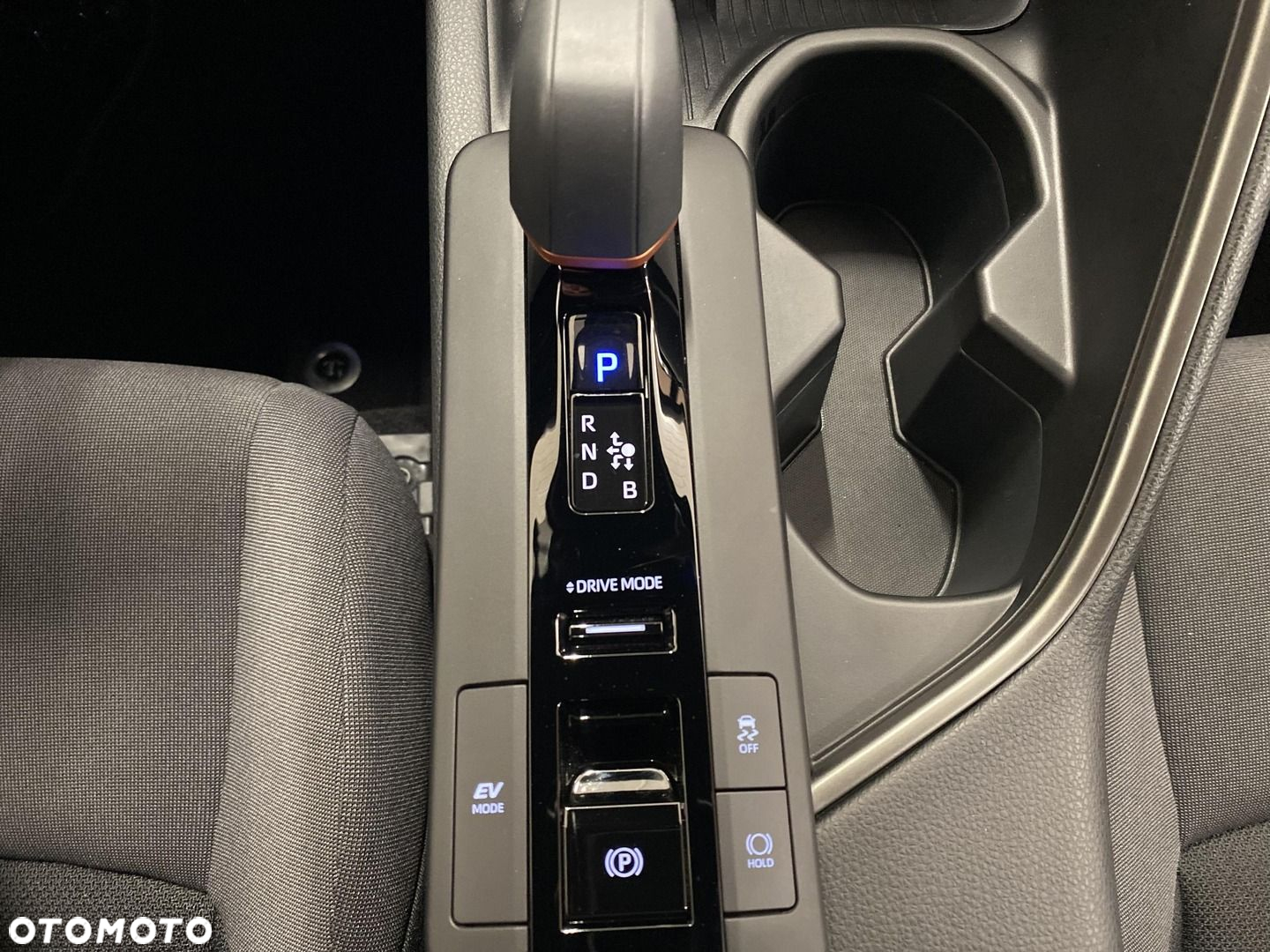 Toyota C-HR - 21