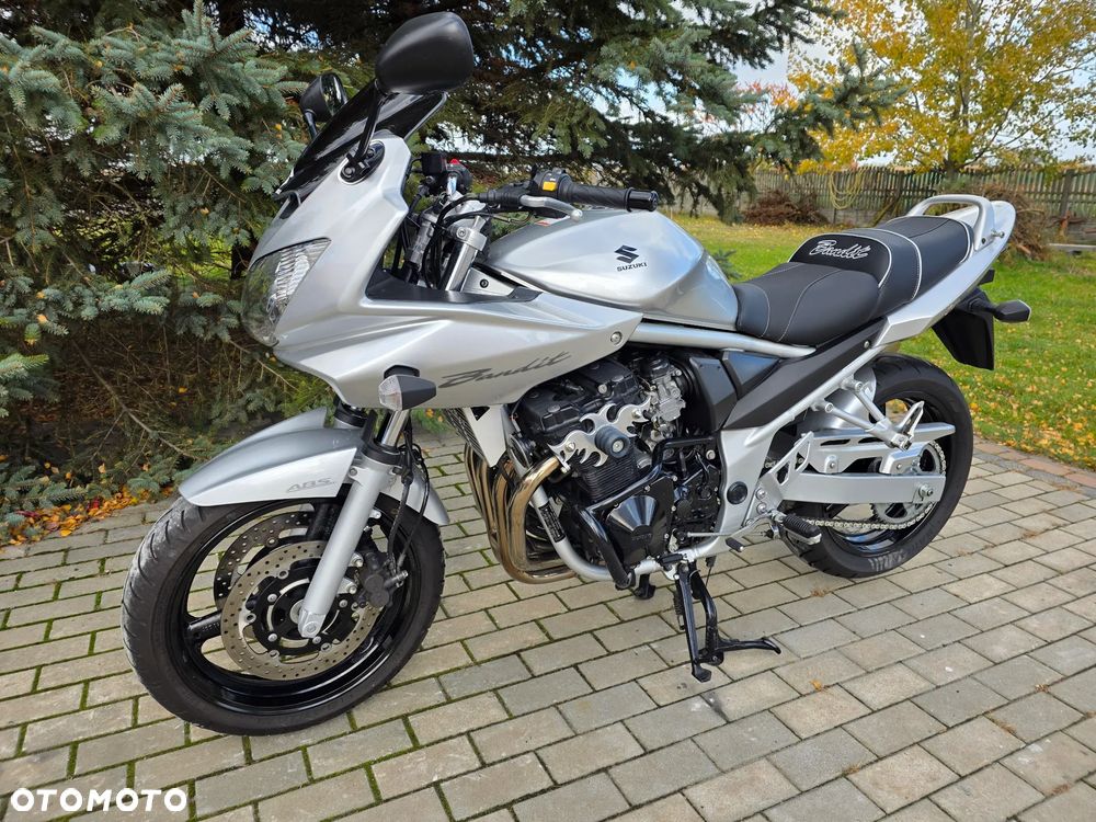 Suzuki Bandit - 25