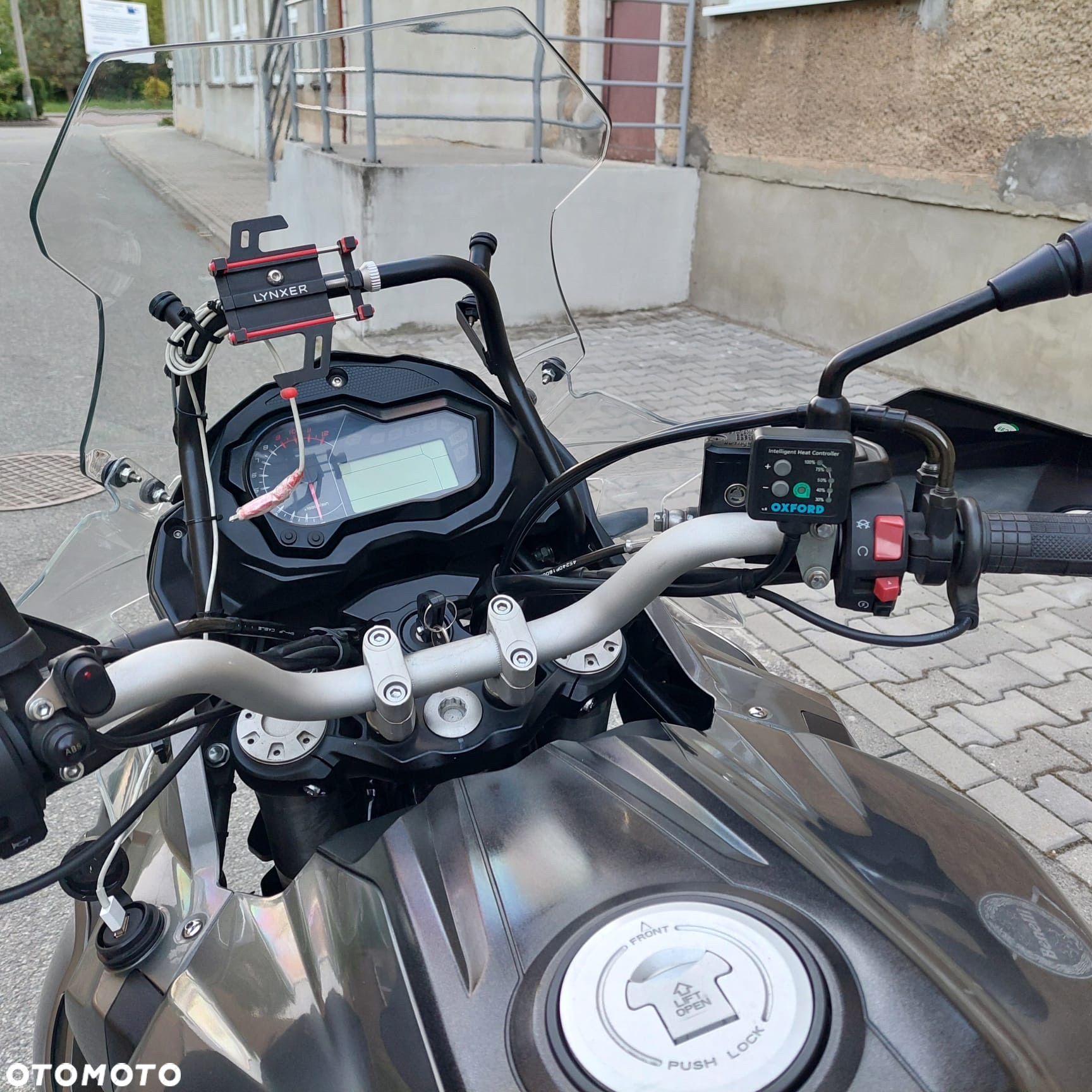 Benelli TRK 502 - 19