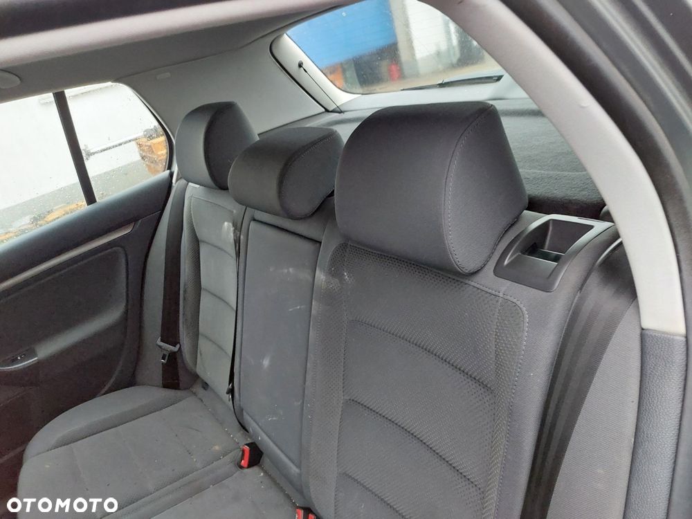 VW GOLF V na części - 13