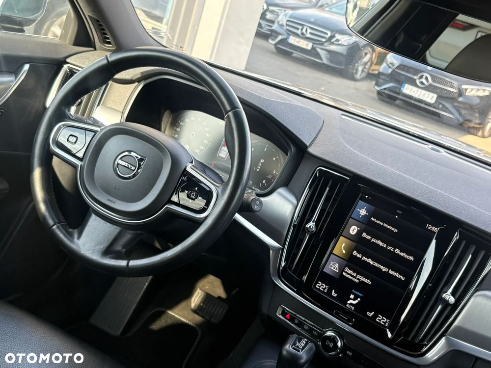 Volvo V90 D4 Momentum - 17