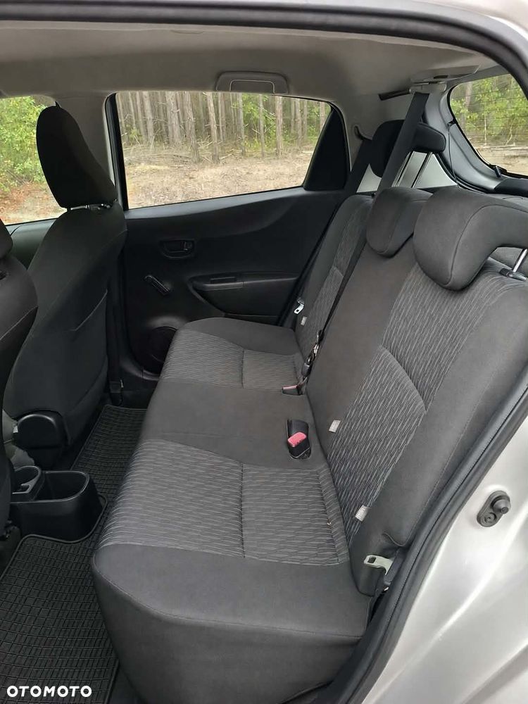 Toyota Yaris 1.0 VVT-i - 7