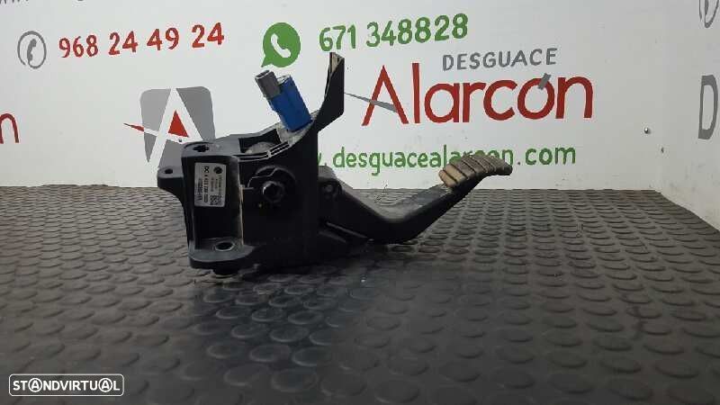 PEDAL DA EMBRAIAGEM RENAULT TWINGO III DYNAMIQUE - 1