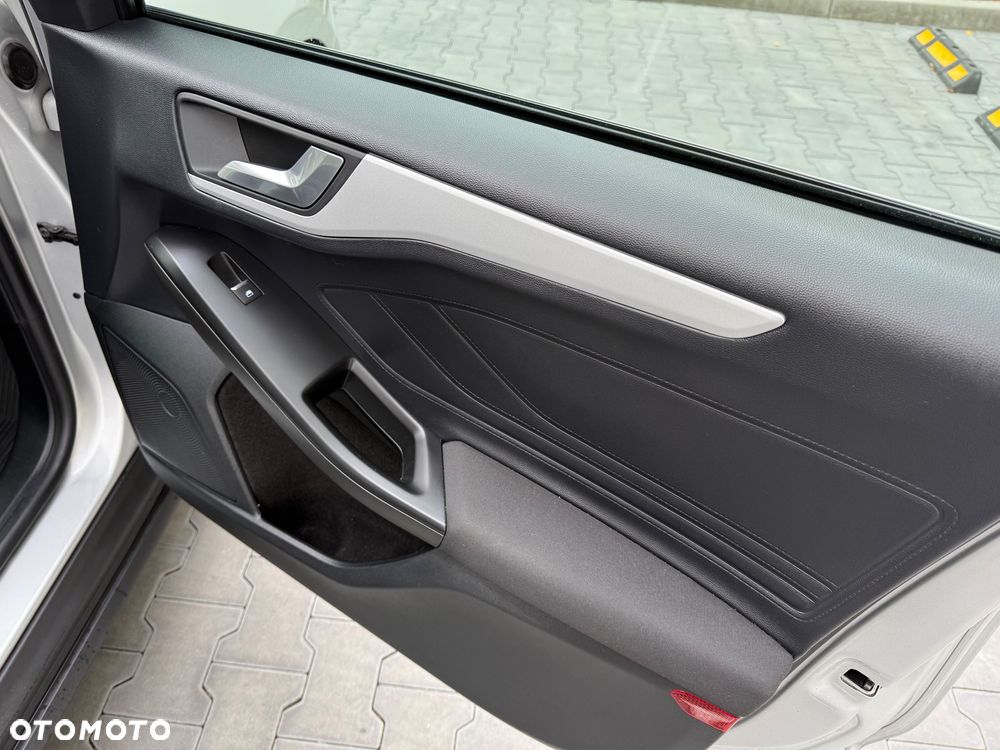 Ford Focus 1.5 EcoBlue Connected - 14