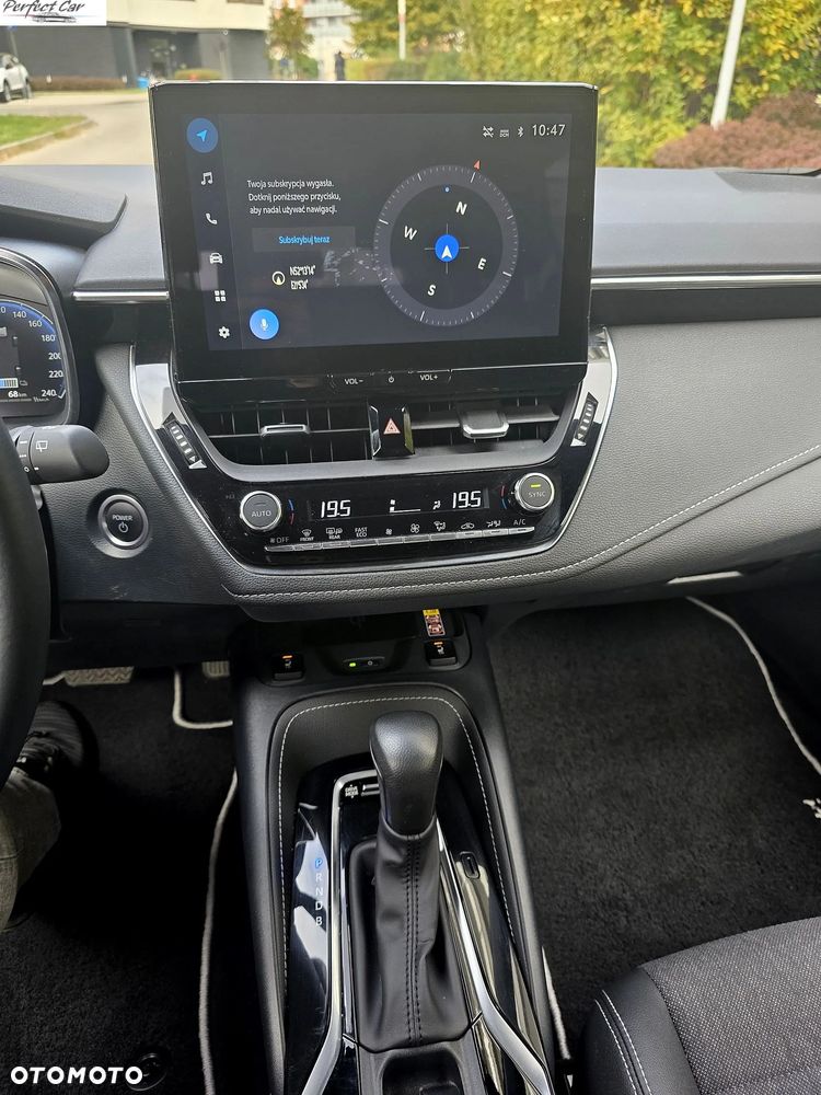 Toyota Corolla 1.8 Hybrid Style - 18