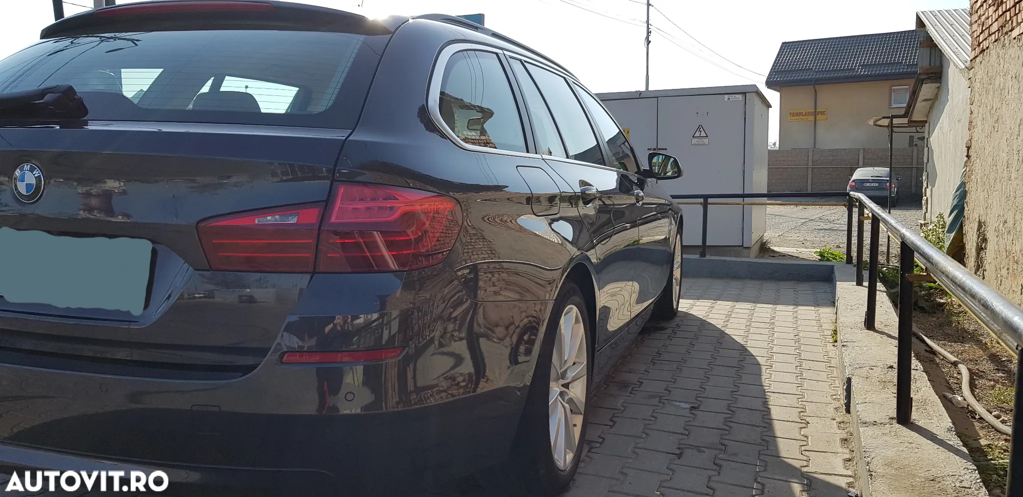 BMW Seria 5 525d xDrive Sport-Aut. - 2