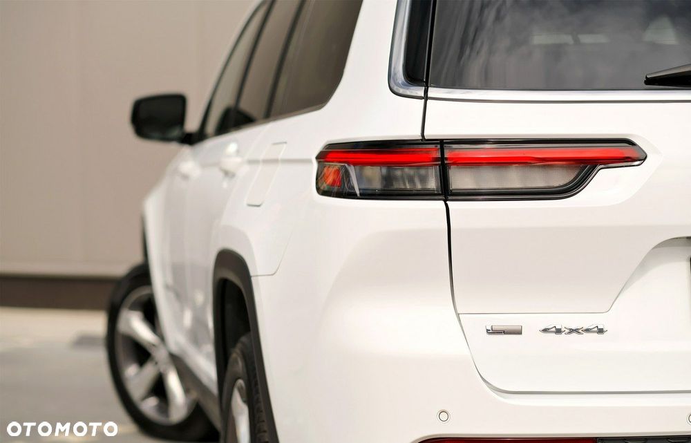Jeep Grand Cherokee - 14