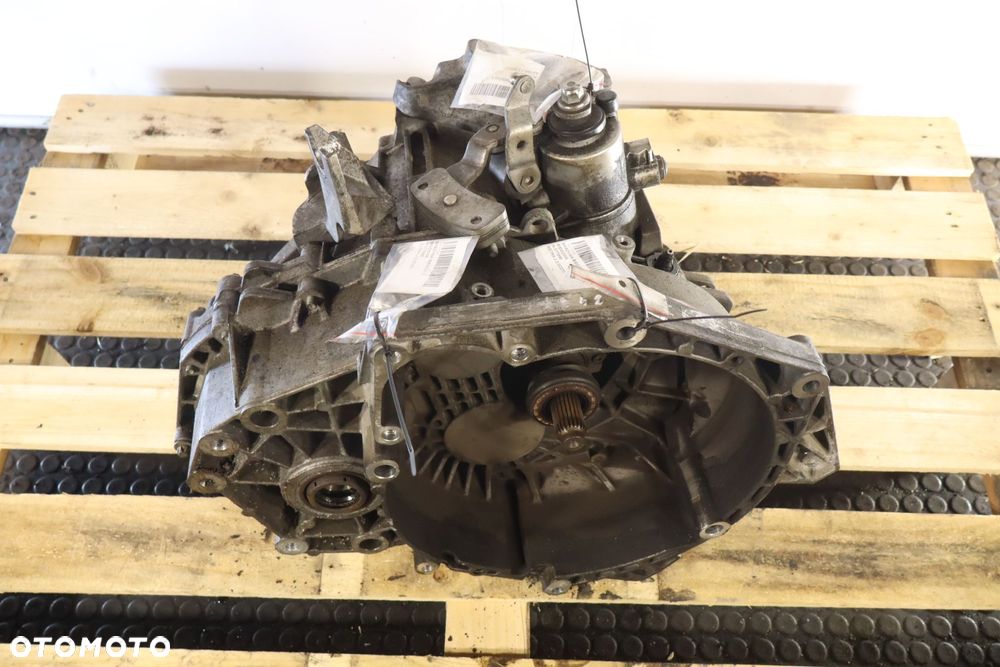 SKRZYNIA BIEGÓW 6 BIEGOWA OPEL ASTRA J 2.0CDTI F40 - 5