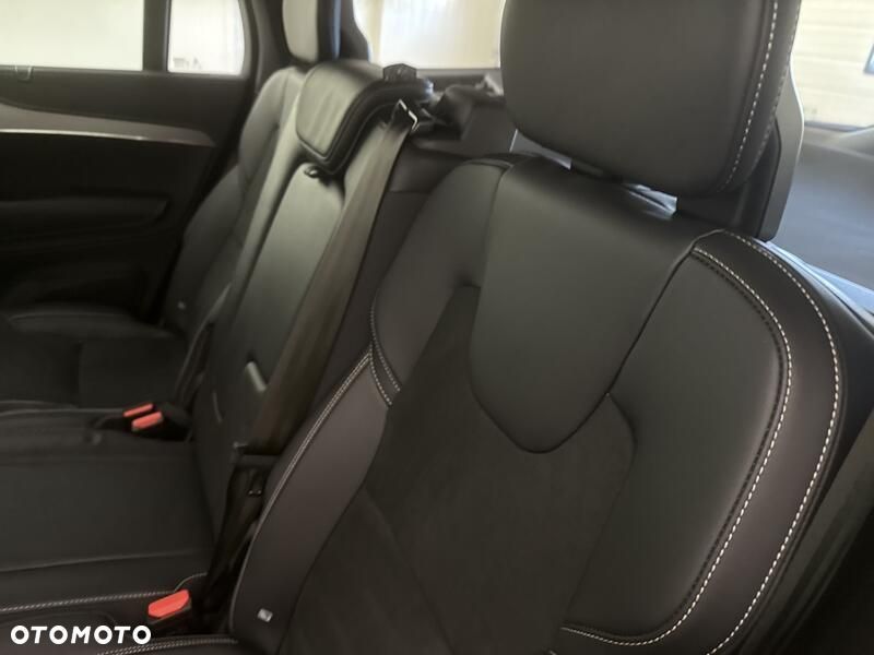 Volvo XC 90 B5 D AWD R-Design 7os - 21