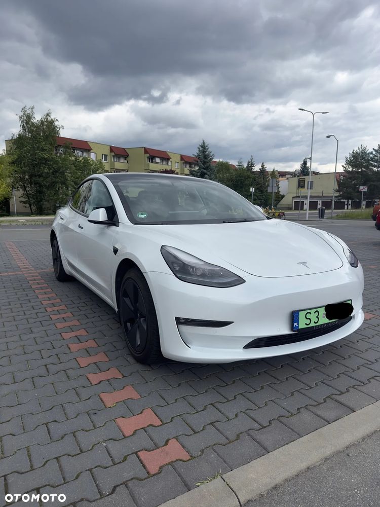 Tesla Model 3 - 7