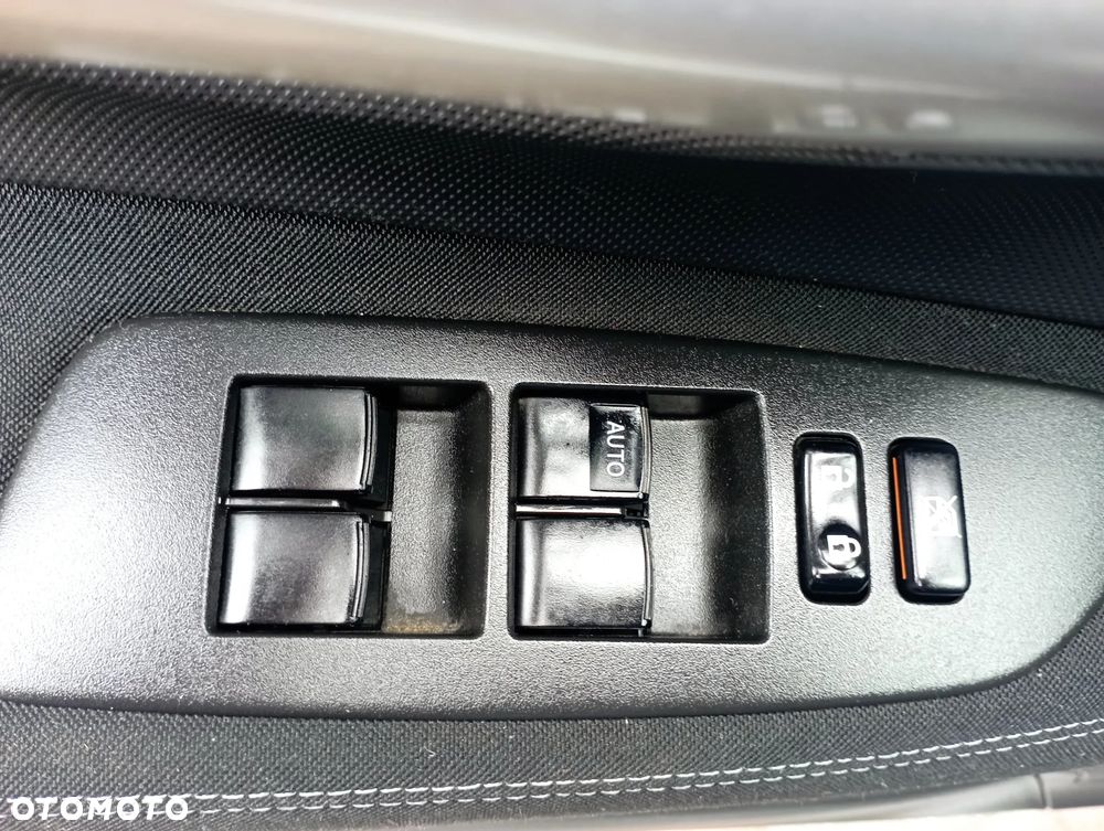 Toyota Auris 1.4 D-4D Luna - 19