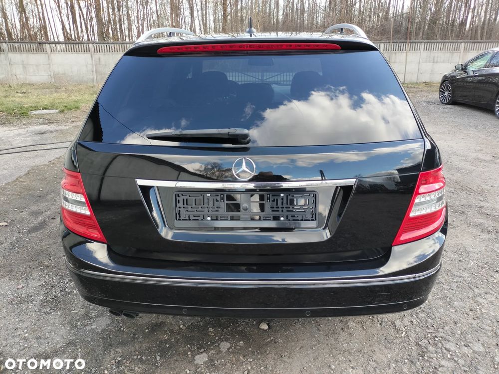 Mercedes-Benz Klasa C 180 Kompressor BlueEFFICIENCY Elegance - 7