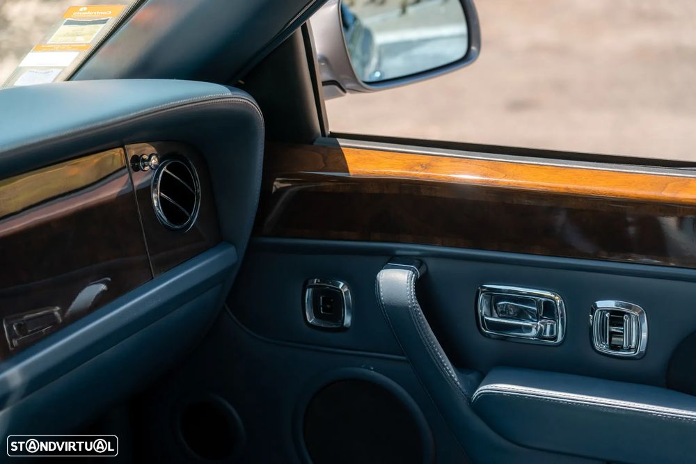 Bentley Azure Mulliner - 25