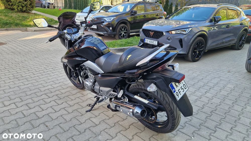 Suzuki GW 250 - 3