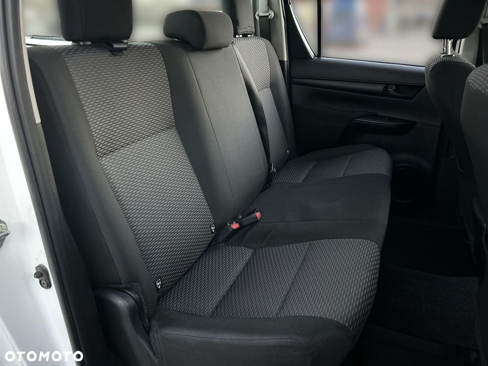 Toyota Hilux 2.4 D-4D Double Cab DLX 4x4 - 22