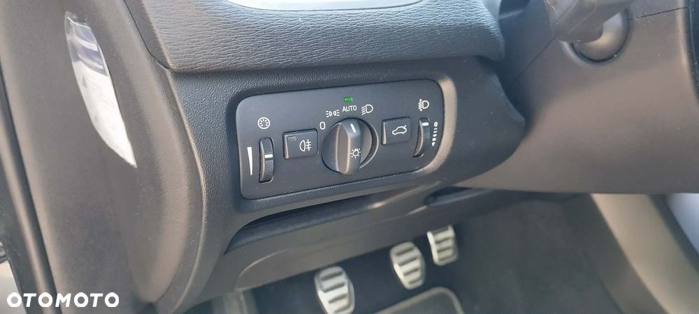 Volvo V40 D3 Drive-E Kinetic - 19