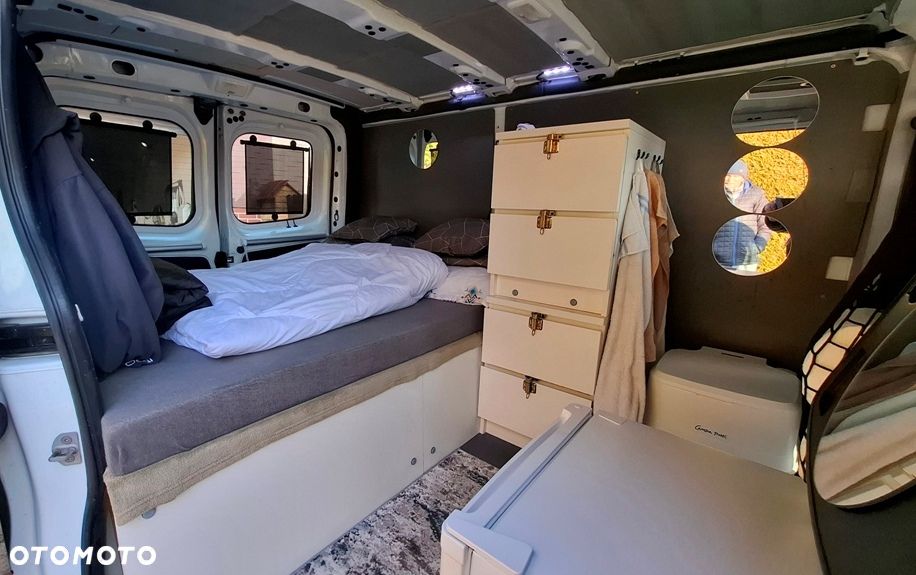 Renault TRAFIC III - 6