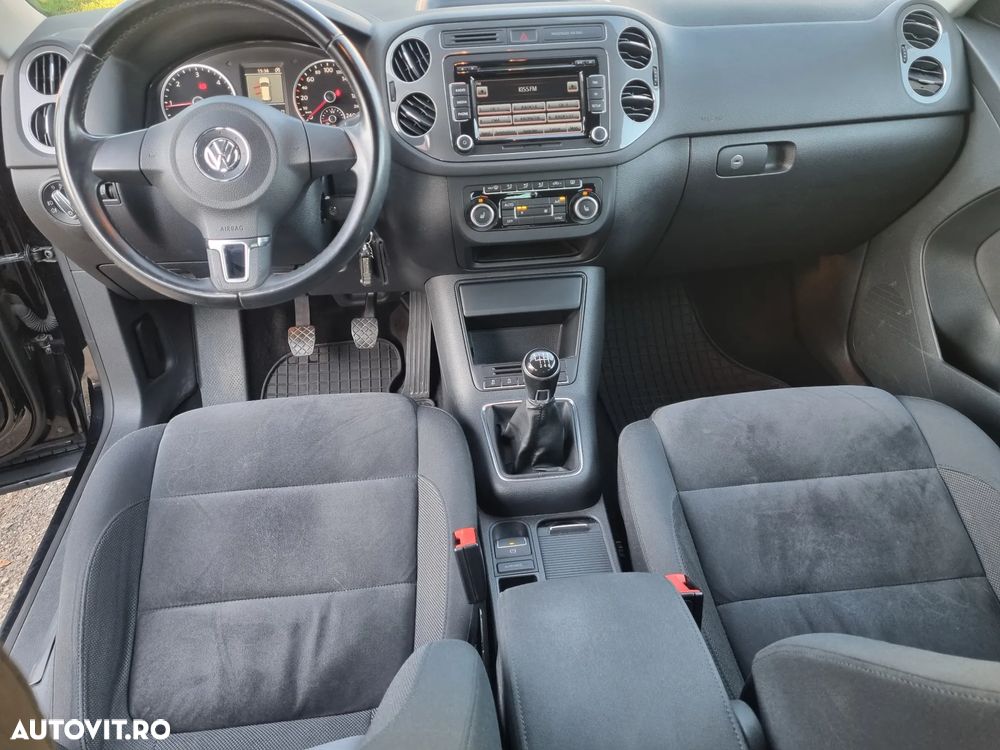 Volkswagen Tiguan 2.0 TDI DPF BlueMotion Technology Exclusive - 17