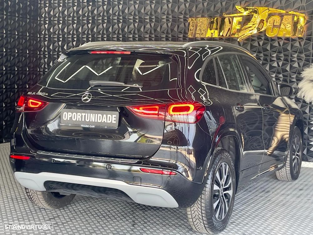 Mercedes-Benz GLA 250 e 8G-DCT - 24