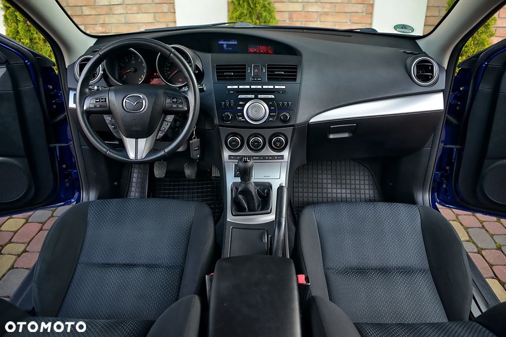 Mazda 3 1.6 Exclusive + - 7