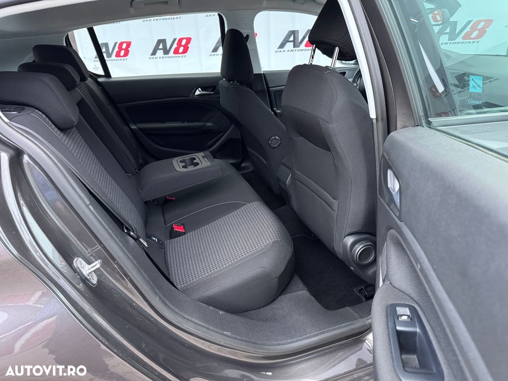Peugeot 308 BlueHDi 130 EAT8 Stop & Start Active Business-Paket - 18