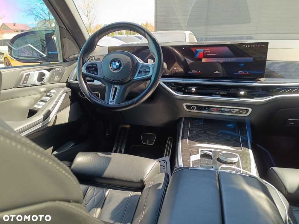 BMW X7 - 21