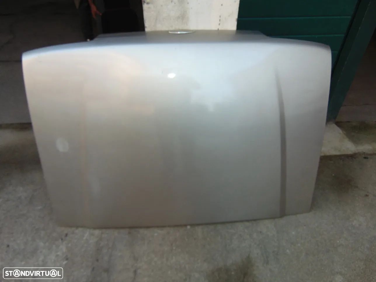 Ford Fiesta ghia capot - 1