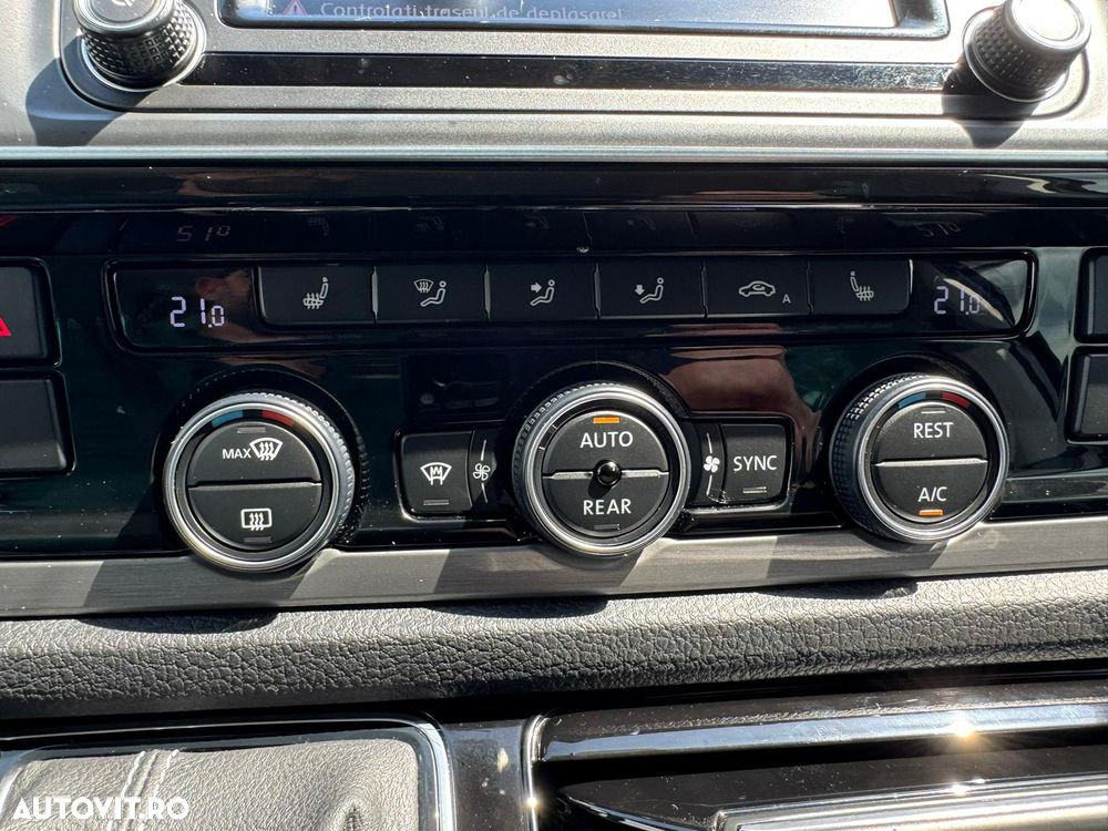 Volkswagen Multivan - 11