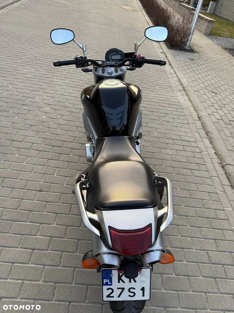 Yamaha FZ6 - 11