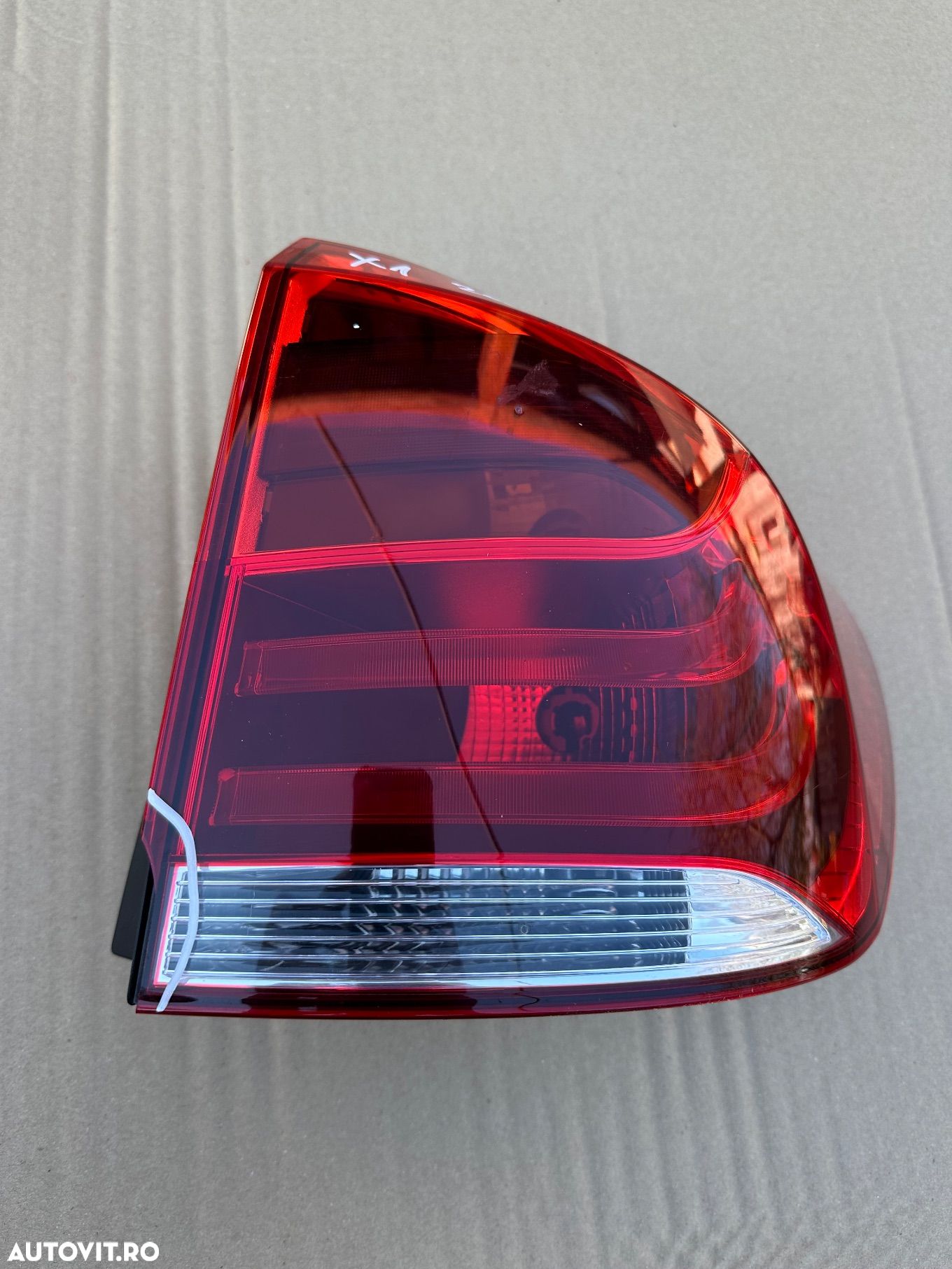 Stop partea dreapta BMW X1 an 2010 cu defect - 1