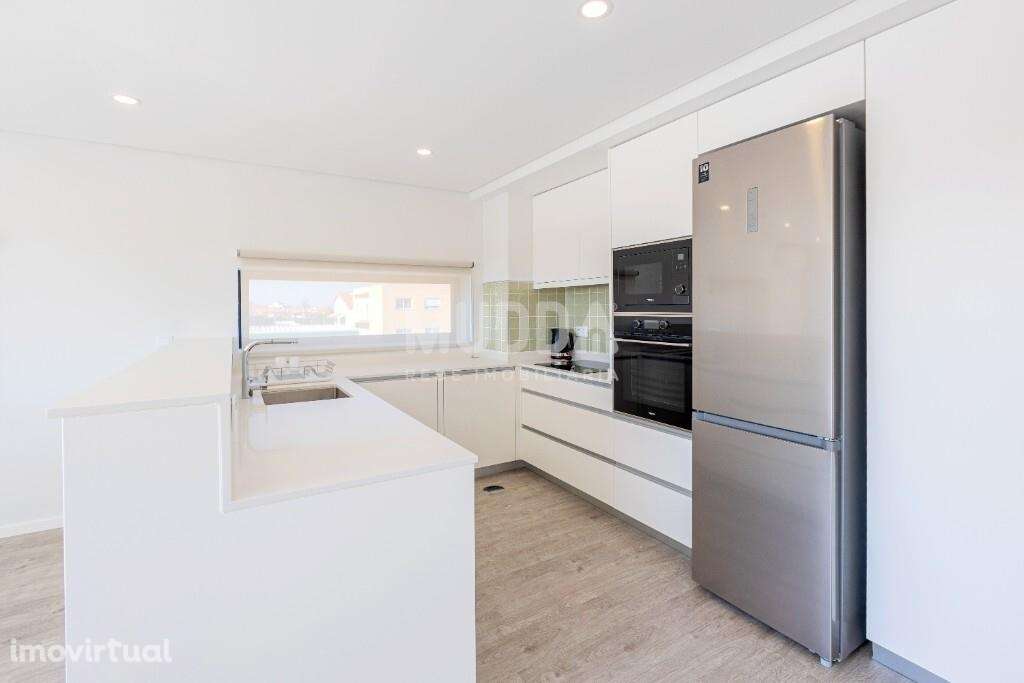 Apartamento T2 para arrendamento situado em São Salvador, Ílhavo. - Grande imagem: 2/25