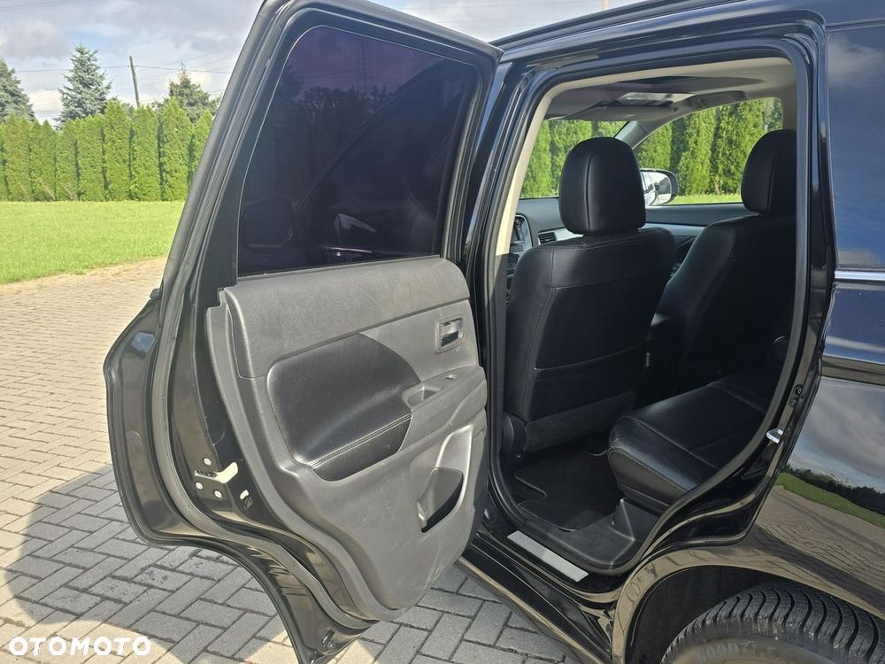 Mitsubishi Outlander - 19