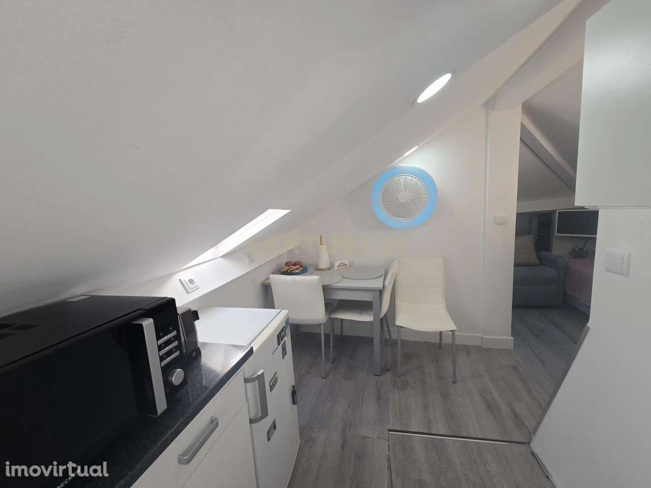 Apartamento - Sótão amplo renovado e equipado - Grande imagem: 3/20