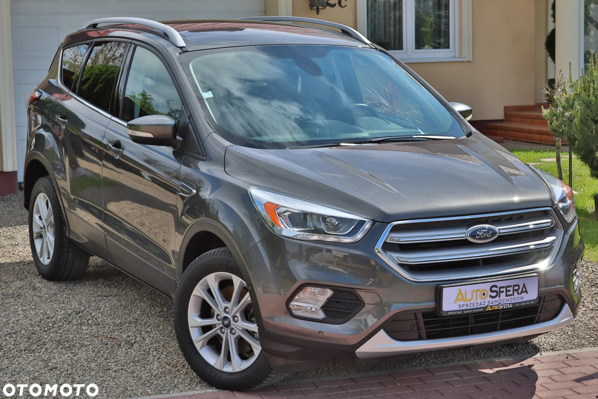 Ford Kuga 2.0 TDCi 2x4 Business Edition - 2