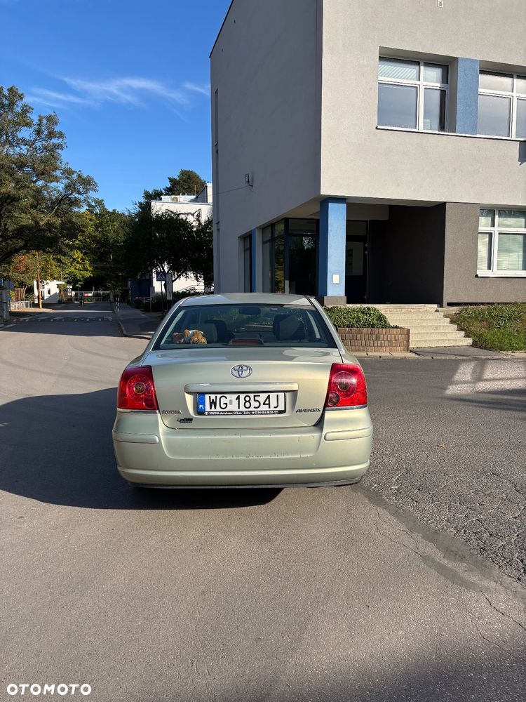 Toyota Avensis - 3