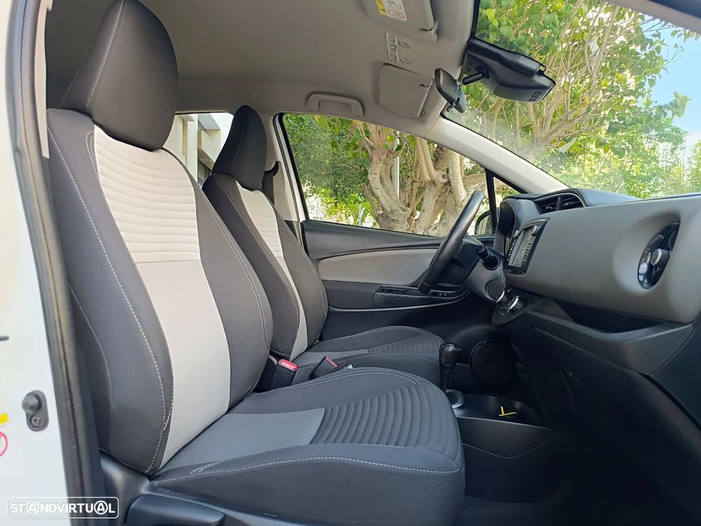 Toyota Yaris 1.5 HSD Comfort+P.Techno - 18