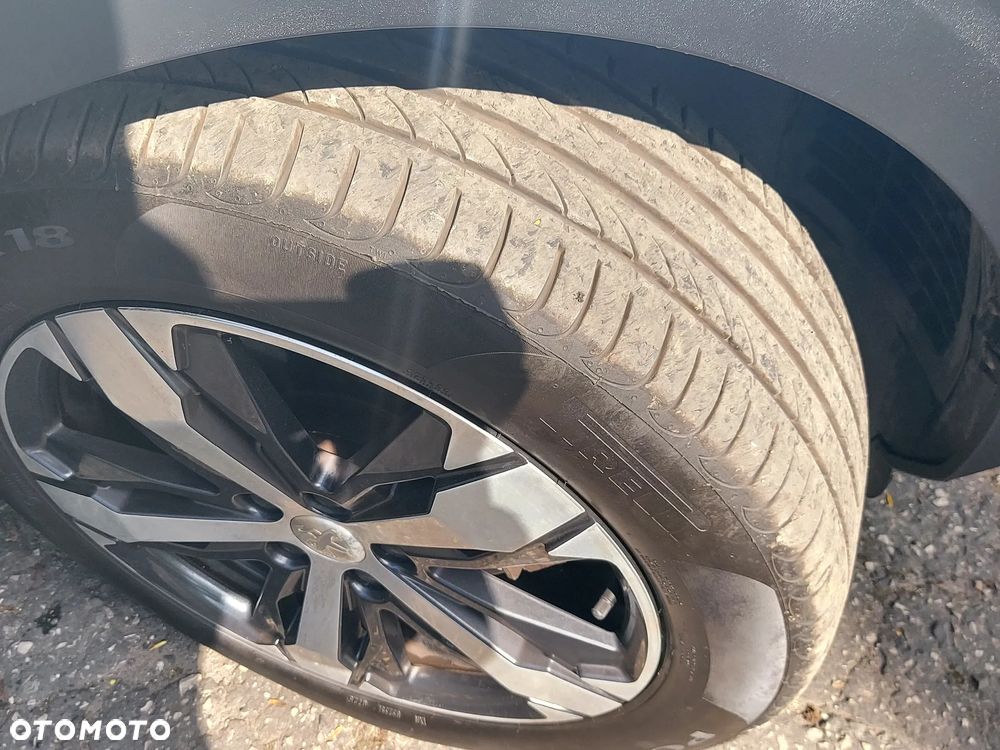 Peugeot 3008 1.2 PureTech Allure S&S - 12