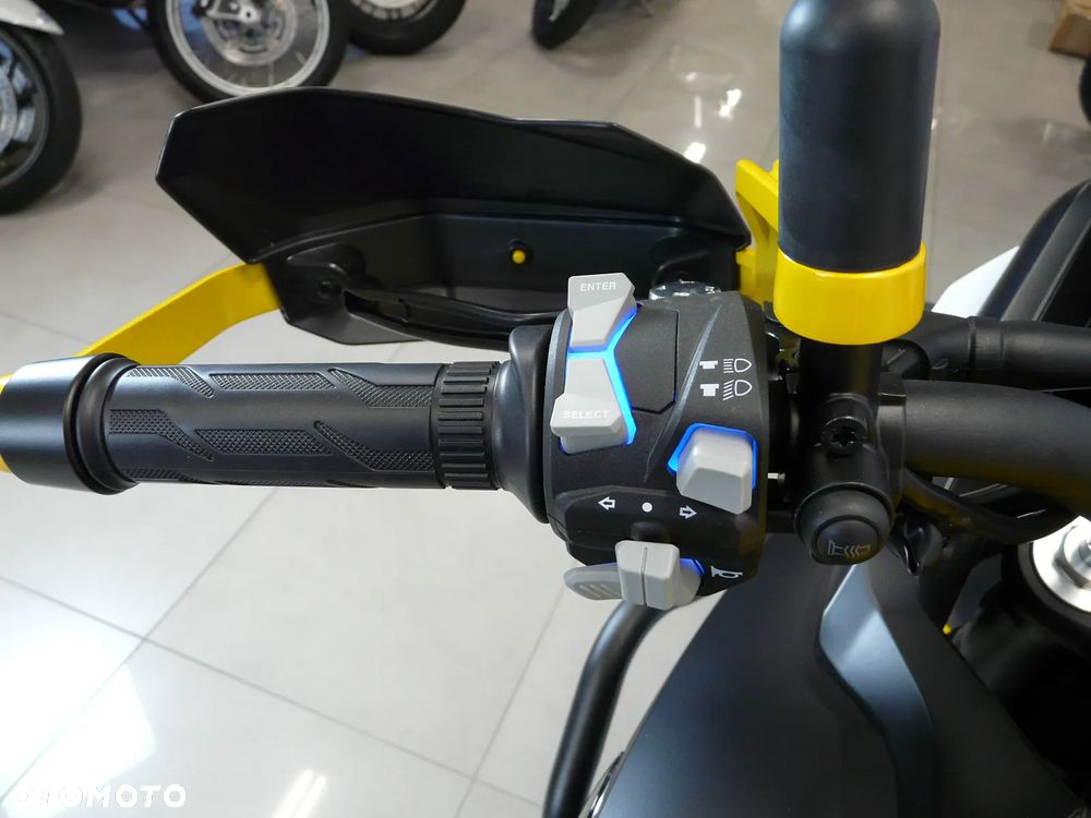 QJMOTOR SVT 650X - 26