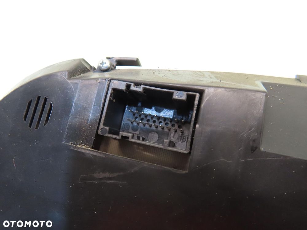 LICZNIK FIAT GRANDE PUNTO 1.3 D Multijet 51716455 - 2