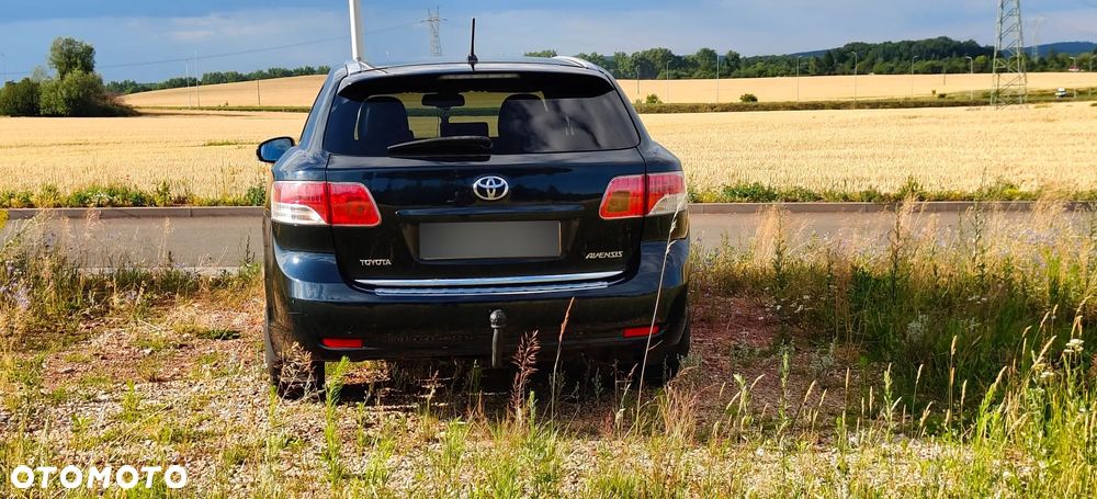 Toyota Avensis 2.0 Premium MS - 6