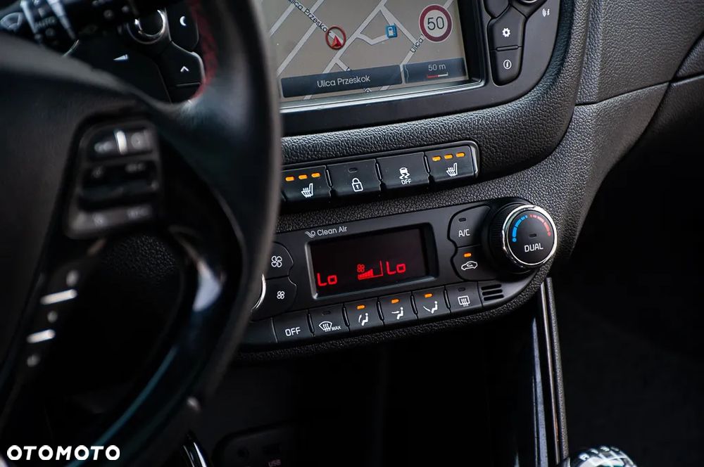 Kia Ceed Cee'd 1.6 T-GDI GT - 26