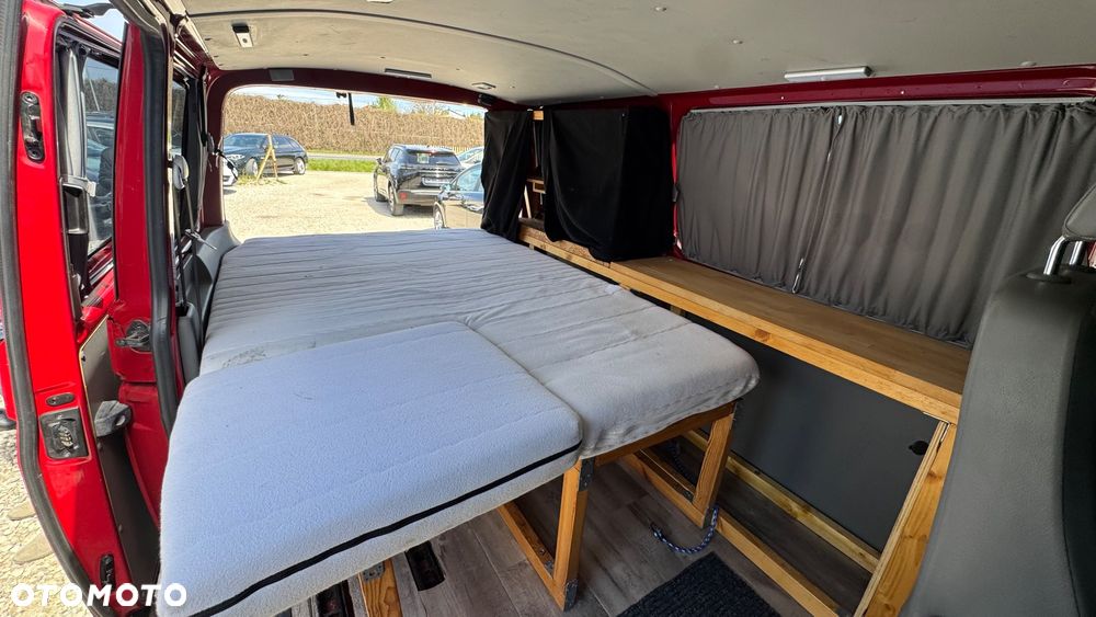 Volkswagen Transporter Caravelle Kurz (7.Si.) - 36