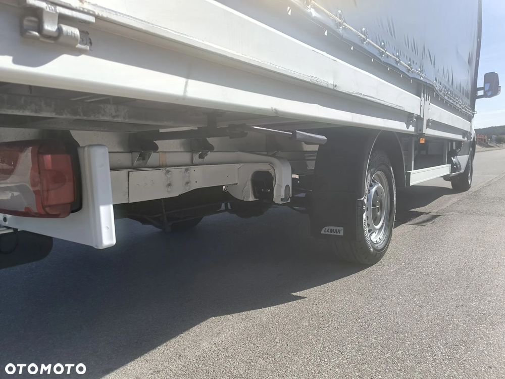 Mercedes-Benz Sprinter - 18