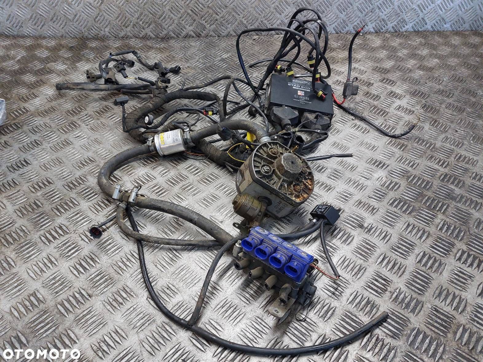 INSTALACJA GAZOWA LPG STAG 200-4 KME RED-1 STAG PS-01 OMVL - 1
