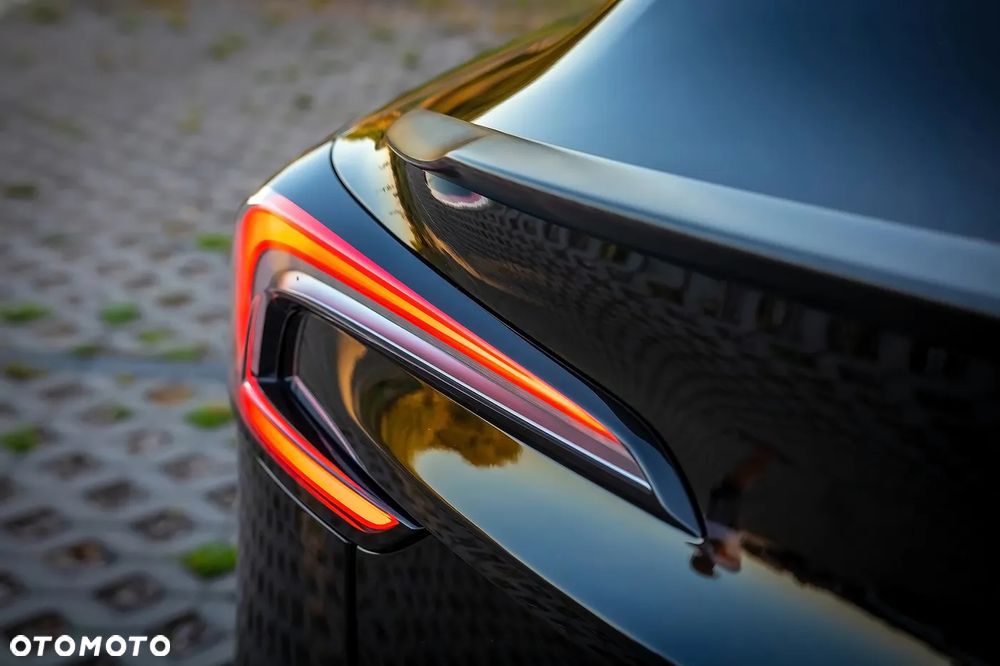 Tesla Model 3 - 9