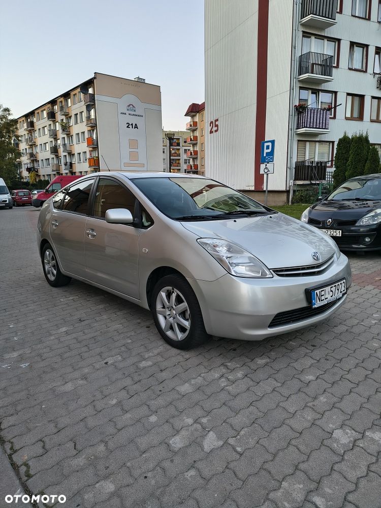 Toyota Prius - 3