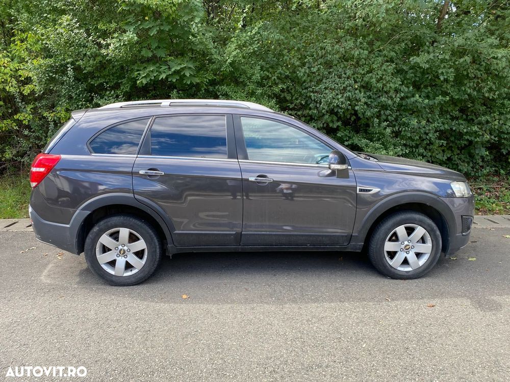 Chevrolet Captiva 2.2D AWD Aut. 7 locuri LTZ black leather - 3