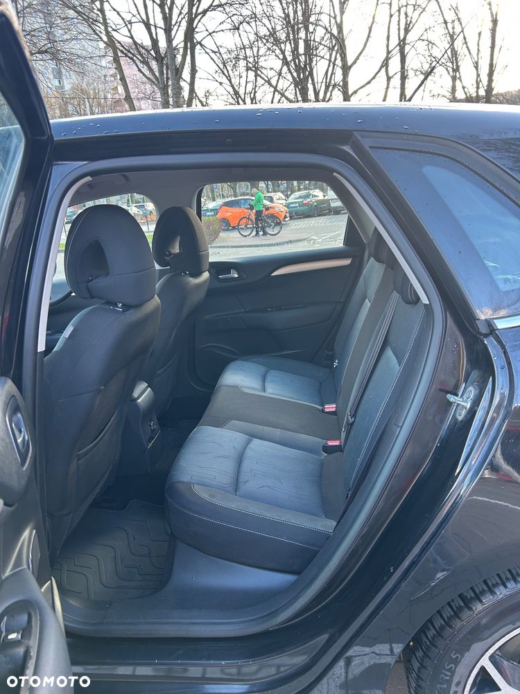 Citroën C4 e-HDi 115 ETG6 Exclusive - 12